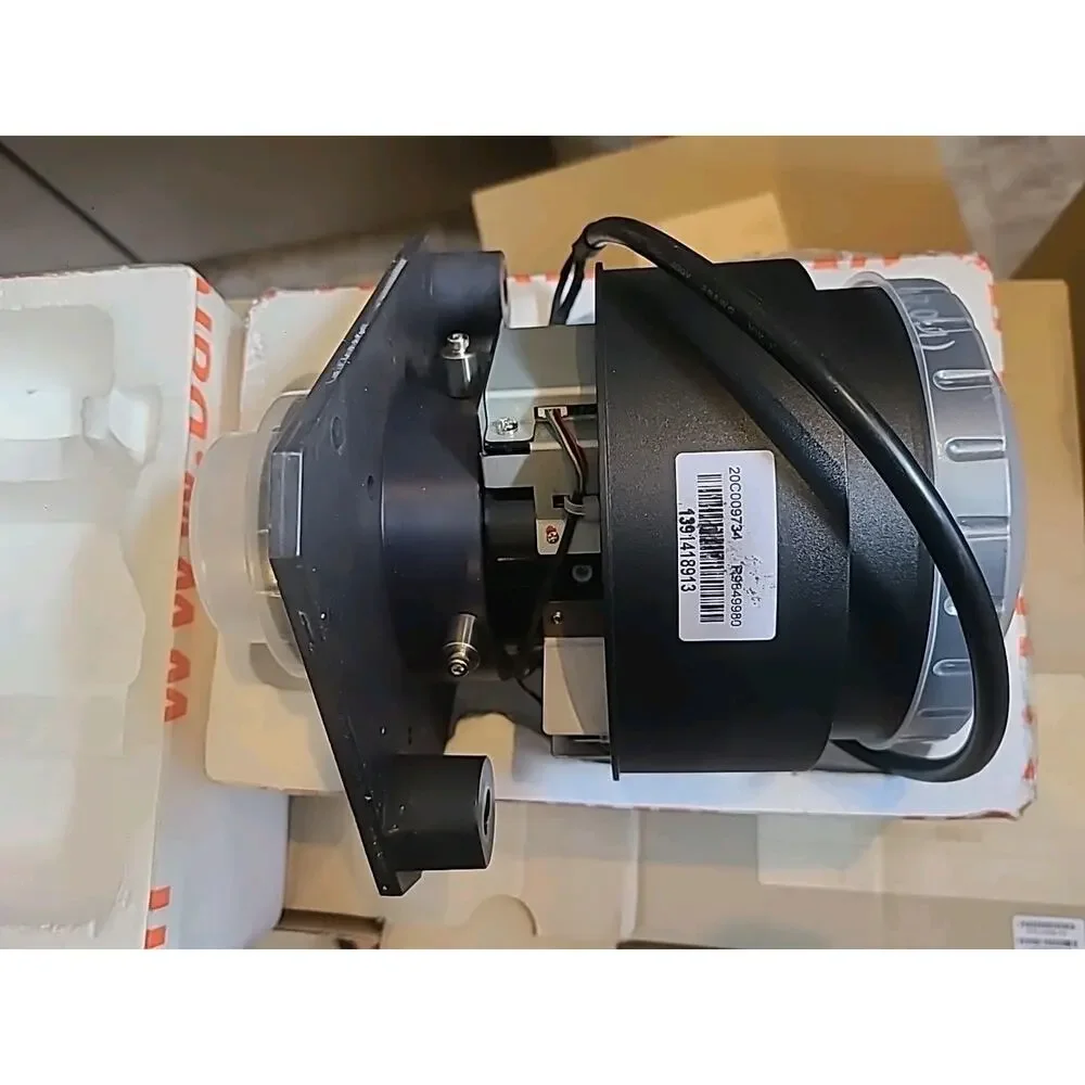 NEW Barco R9849980 Projection Lens QSD 1.4-2.0:1 for Sim 7Q Projector